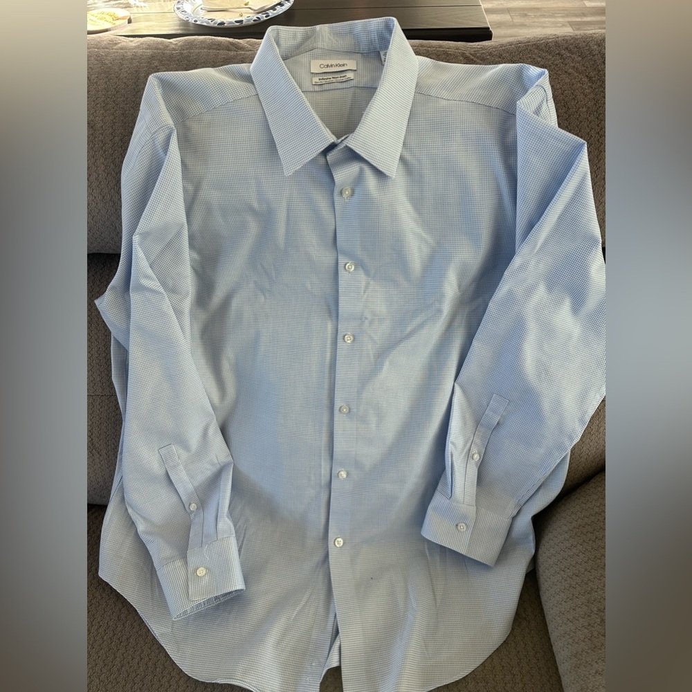 Men’s casual dress shirt by Calvin Klein Infinite non iron stretch button down